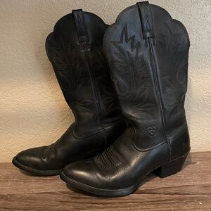 Black Ariat Women’s Cowboys boots size 8.5